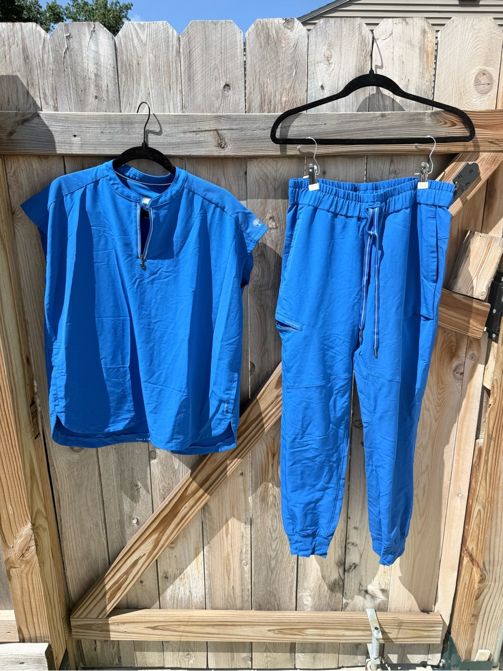 healing hands Bright Blue Jogger Pants and Short-Sleeve Top Set